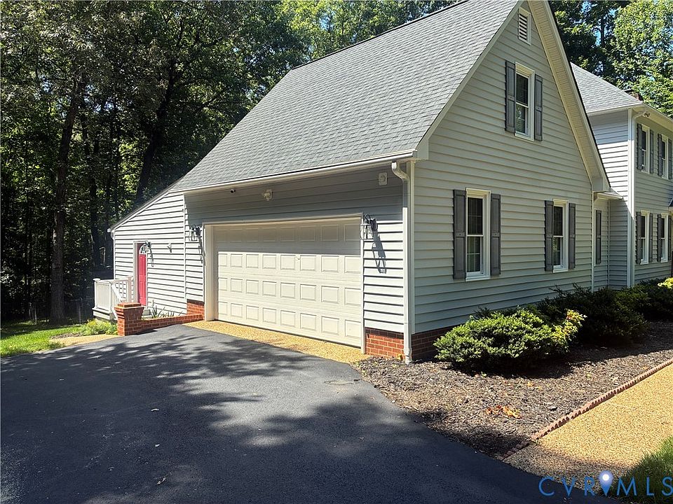 2nd image of 7021 Amstel Bluff Way
