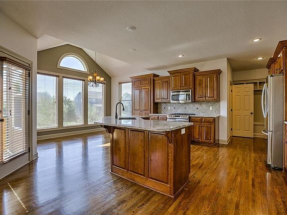 Large kitchen with tons of cabinet space