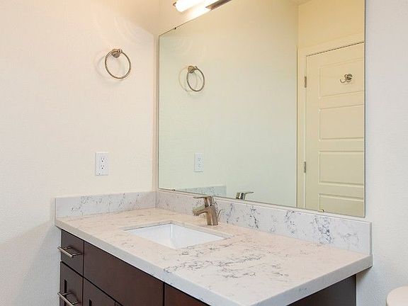 4th image of 616 N 48th St #7