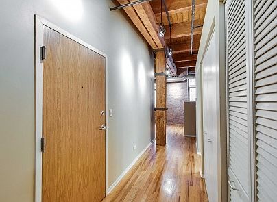 2nd image of 625 W Jackson Blvd APT 207