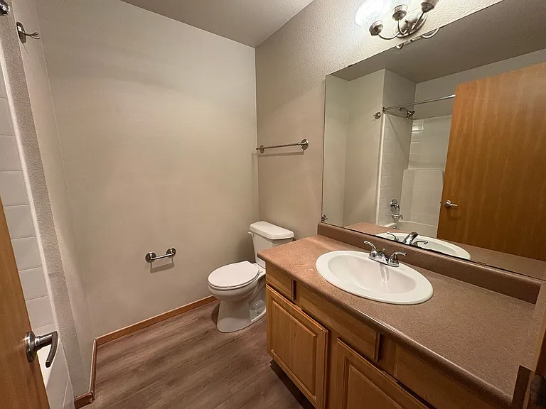 Centerwood Apartments — Photo 12