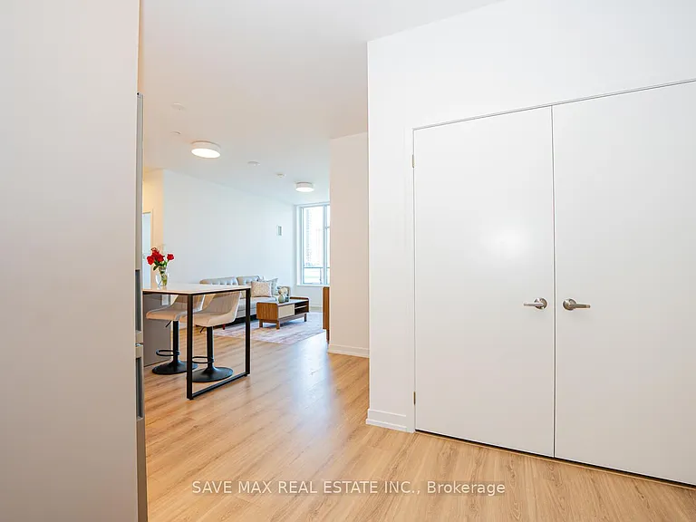 2485 Eglinton Ave W #402 — Photo 6