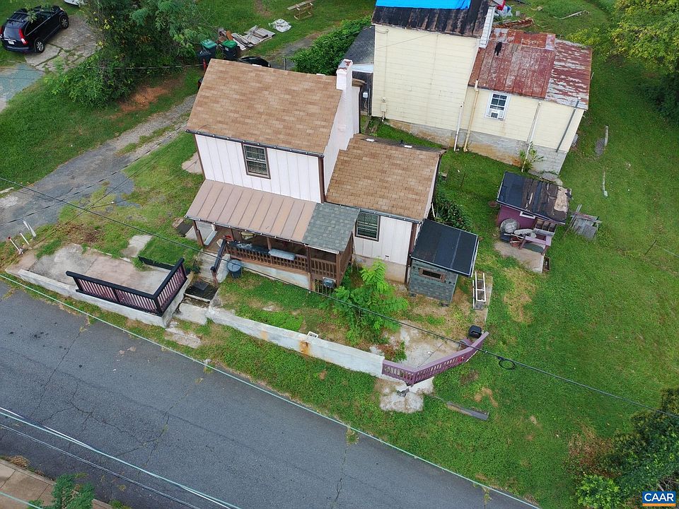 1st image of 204 Spring St