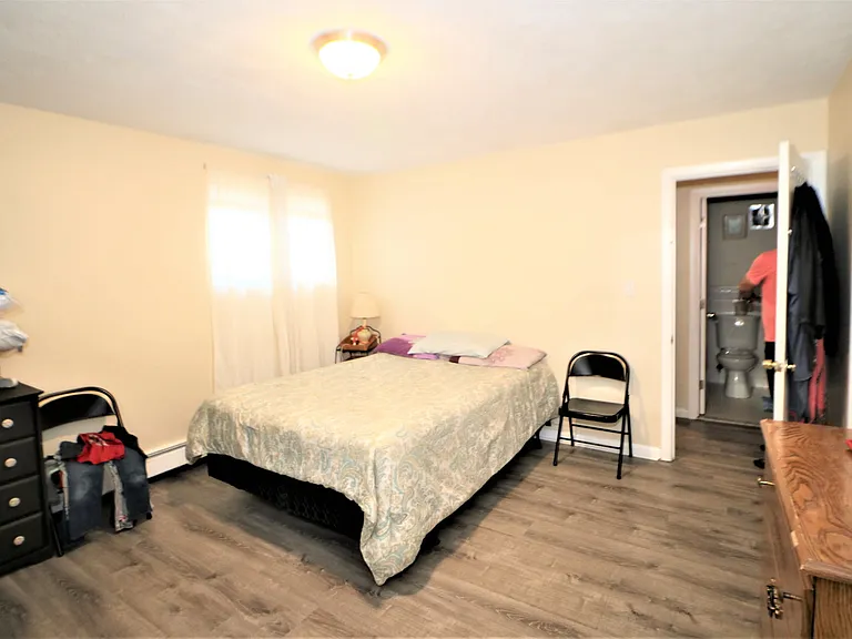 400 Governors Dr #5 — Photo 8