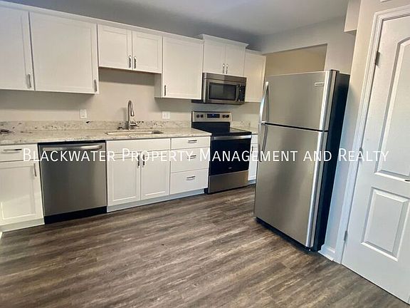 3rd image of 706 Grove St #B