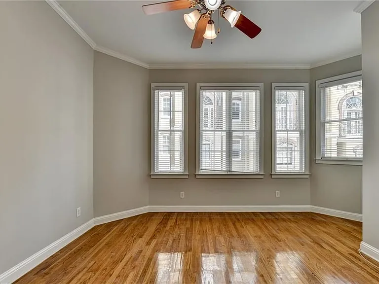 813 Clifton Heights Ln — Photo 23