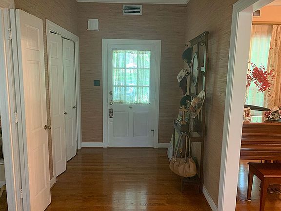 5th image of 3030 Ravenwood Dr