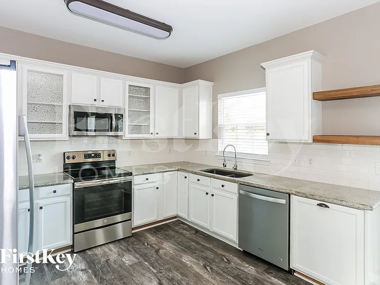 111 Vance Crescent Dr — Photo 6