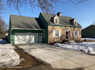 710 6th St, Hawley, MN 56549