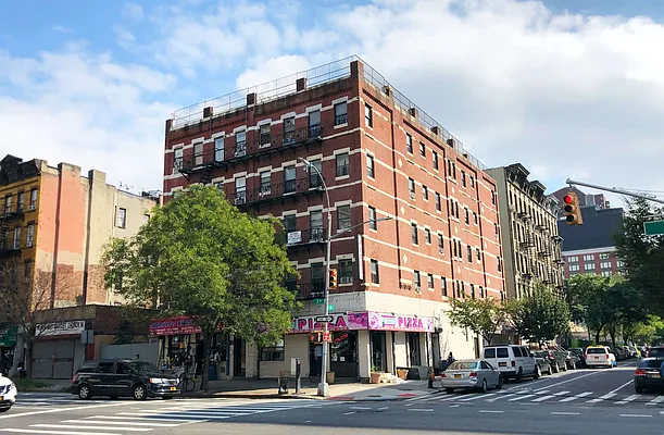 Rented by Batra Group Inc | media 8