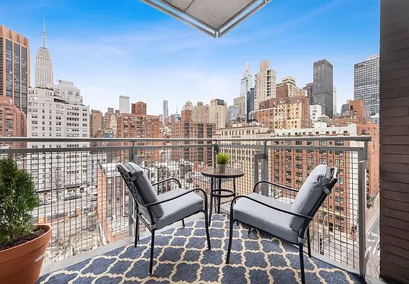 4th image of 225 E 34th St APT 10D