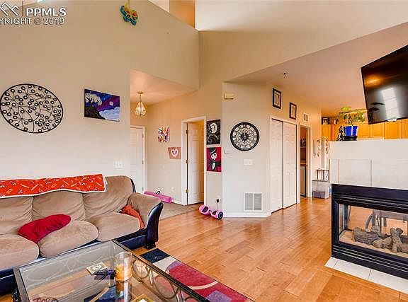 5th image of 2031 Woodpark Dr