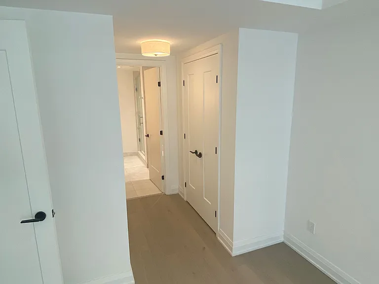 505 Glencairn Ave #302 — Photo 16