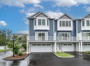 301 Harbour Close #101, New Haven, CT 06519