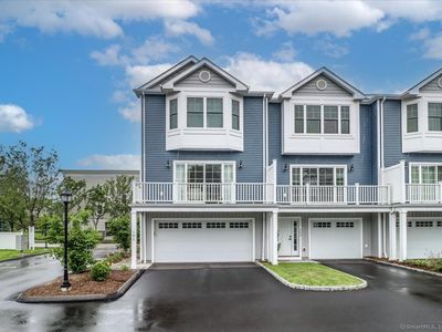 301 Harbour Close #101, New Haven, CT, 06519