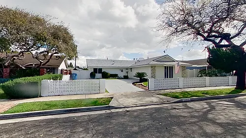 16402 Birdie Ln Photo 1