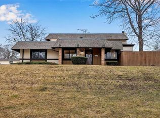 2622 Hampton Rd, Saint Charles, MO 63303