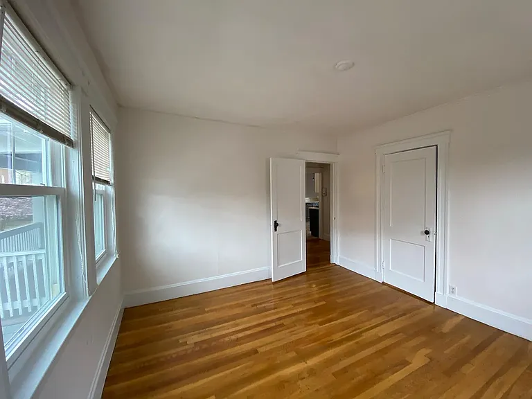 35 Glenmont Rd #2 — Photo 12