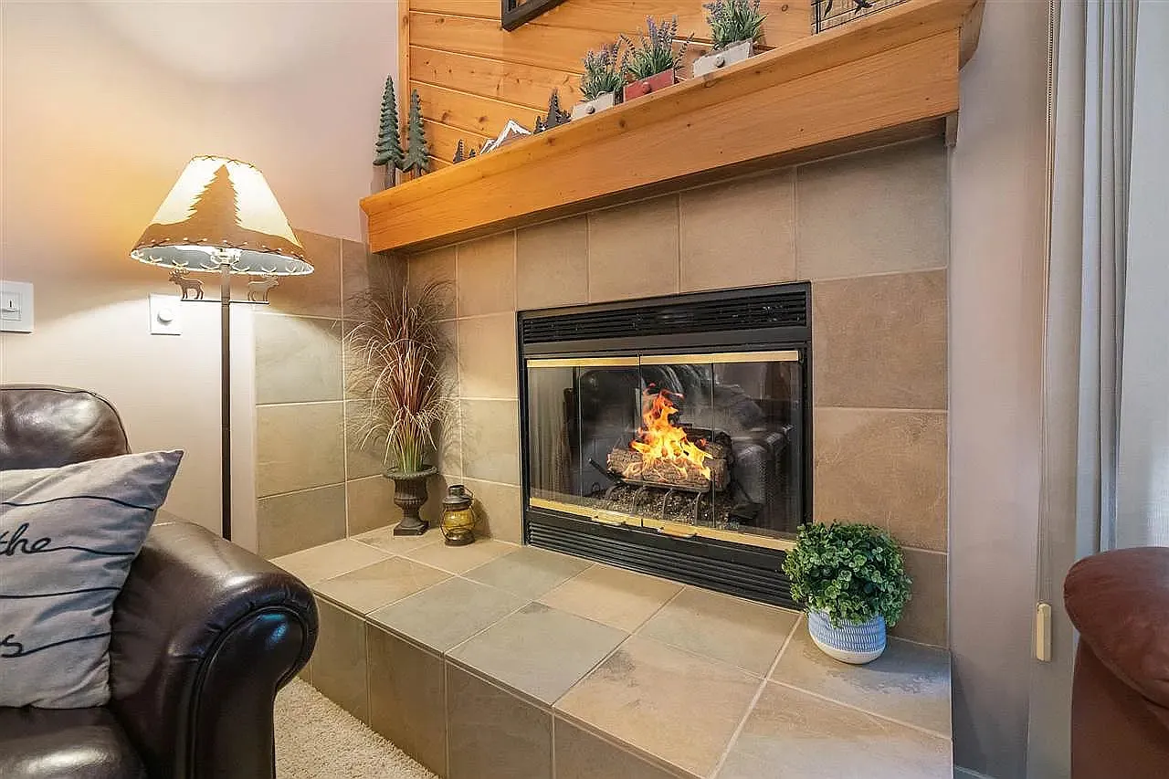 2 bed, 1380 sqft, $2,200 — Photo 3