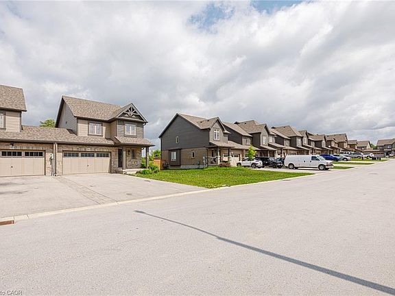 5th image of 142 Stonebrook Way