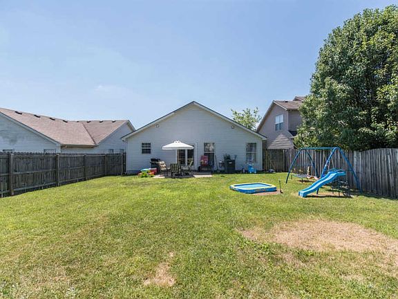 5th image of 797 Burgess Ave