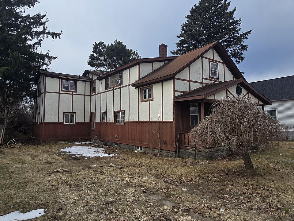 1st image of 710 E Foster St