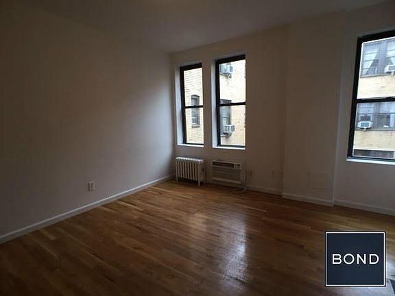 3rd image of 307 E 77th St APT 5F