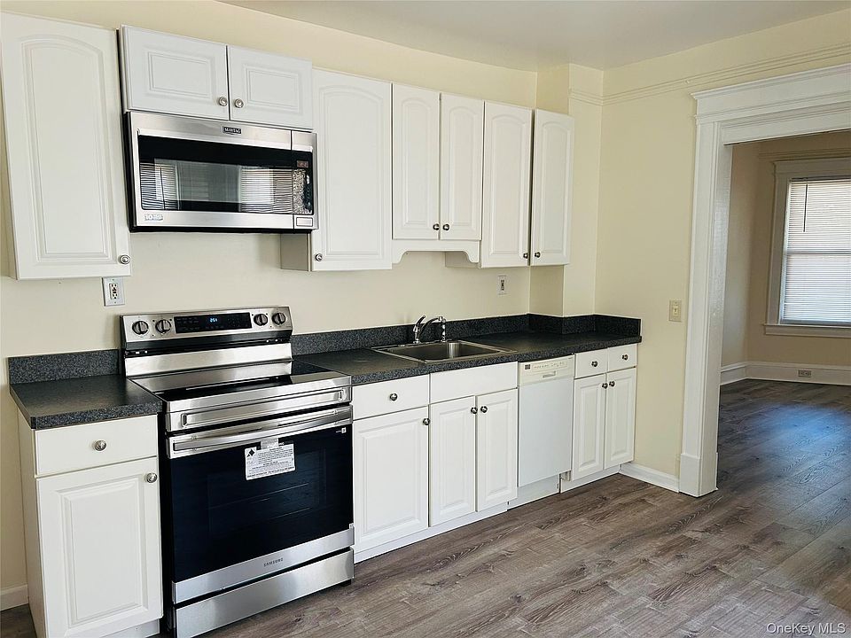1st image of 46 Totten Pl
