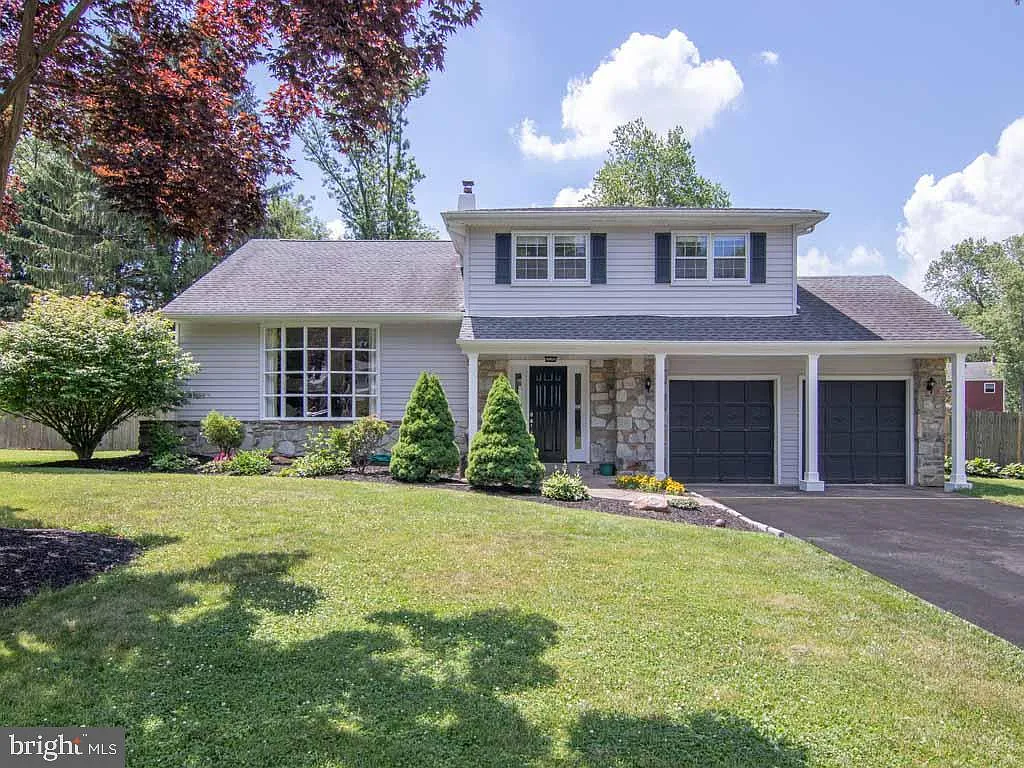 567 Gordon Dr photo 1