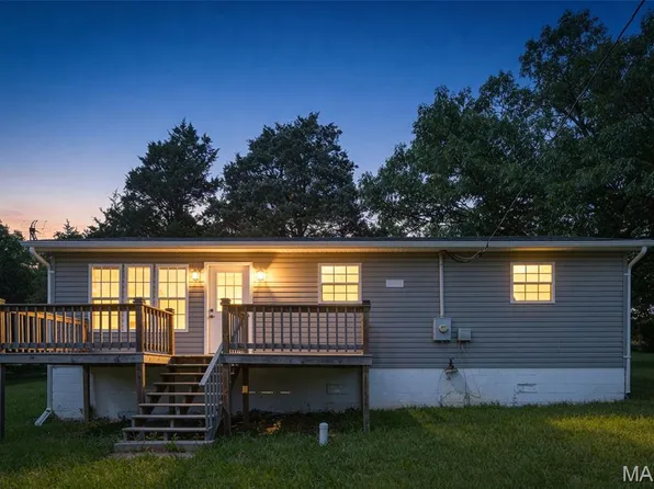 4302 Easy St, De Soto, MO 63020