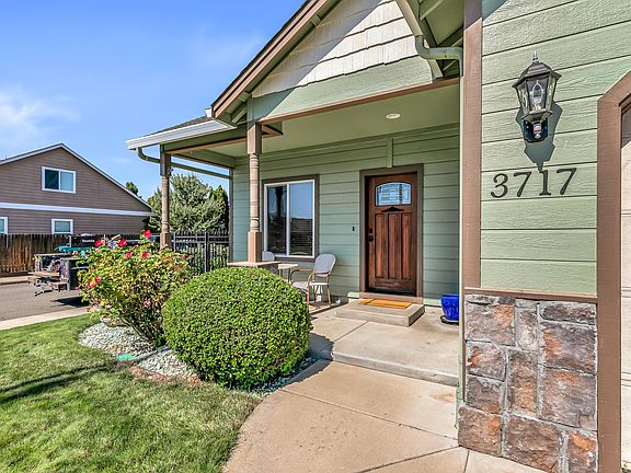 4th image of 3717 Amelia Way