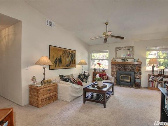 15067553_3