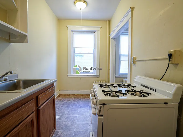 37 Woodstock Ave #1 — Photo 11