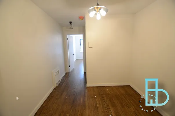 Rented by Miron Realty Group | media 33