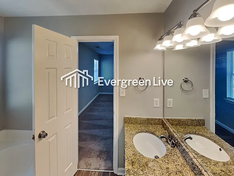 1 Bonnie Glen Ln — Photo 9