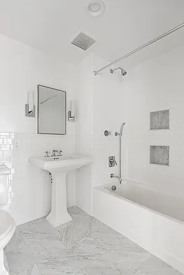 Rented by Compass | media 9