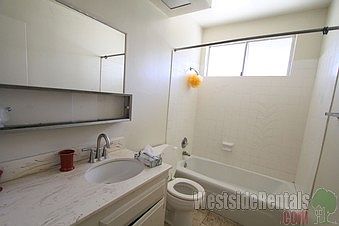 5th image of 9536 Park St