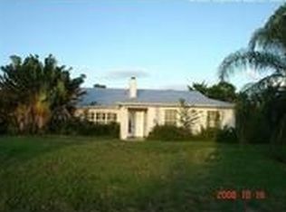 2117 SE Flanders Rd, Port Saint Lucie, FL 34952