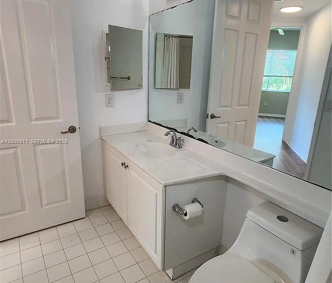 3600 Oaks Clubhouse Dr #206 — Photo 23