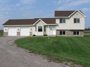 6928 75th St, Princeton, MN 55371