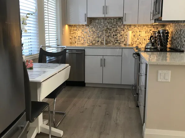 213 8th Ave S APT A, Naples, FL 34102