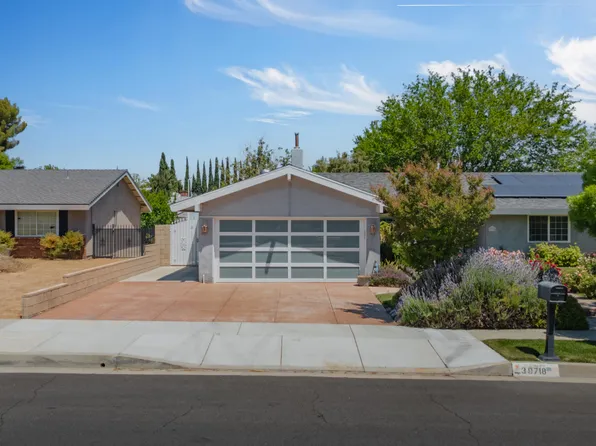 39718 Country Club Dr, Palmdale, CA 93551