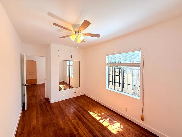 637 E. Rose Avenue — Photo 12