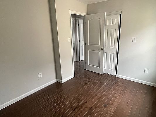 3rd image of 215-01 104th Ave #2