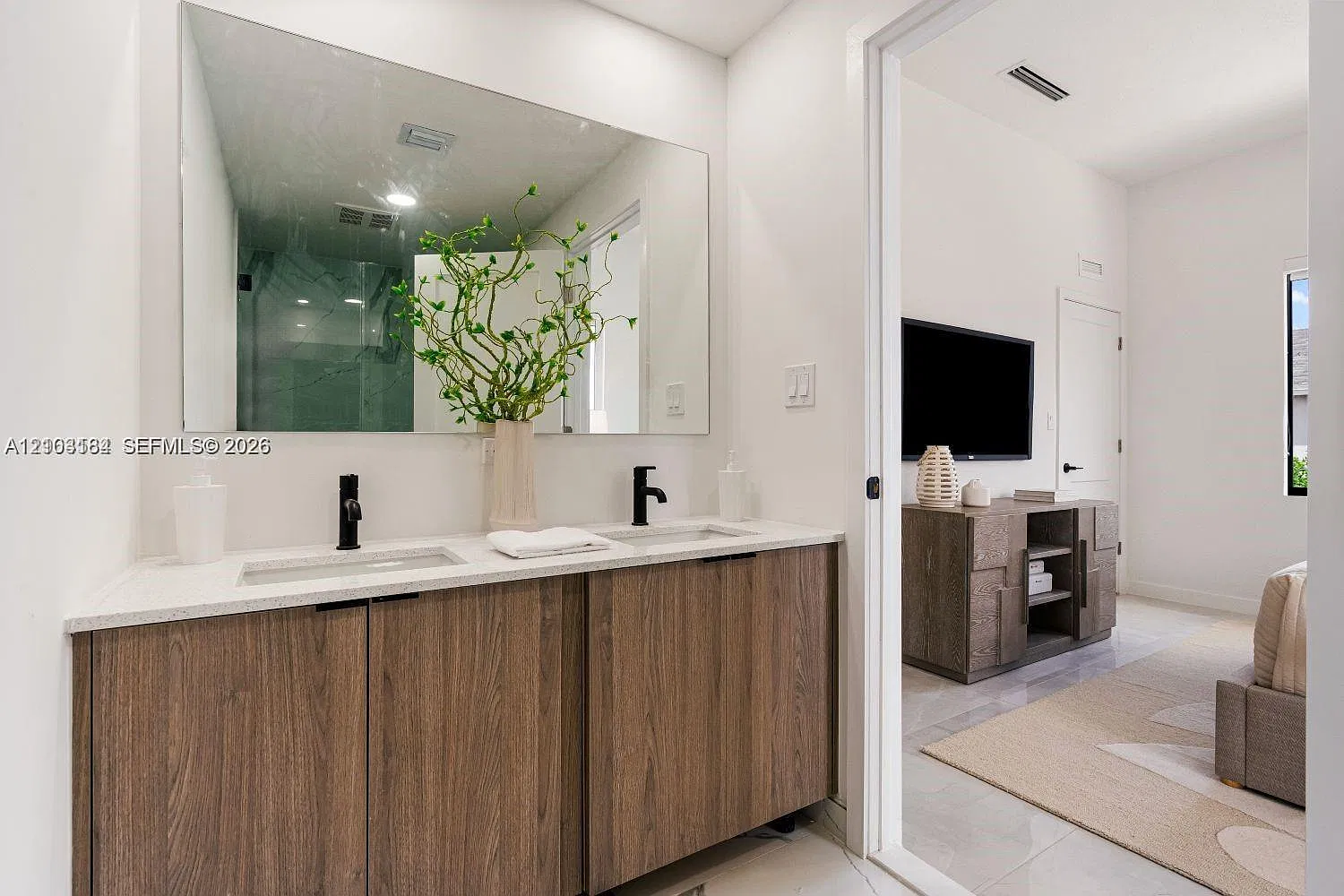 4 bed, 3.0 bath, $3,250 — Photo 4