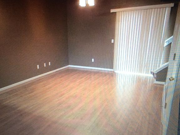 3rd image of 279 Leese Dr