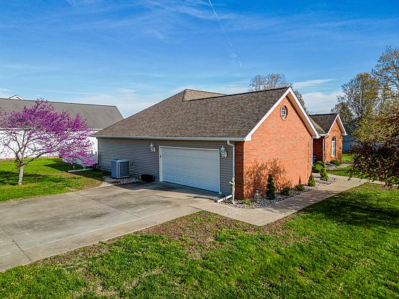 2nd image of 1305 Arbicola Dr
