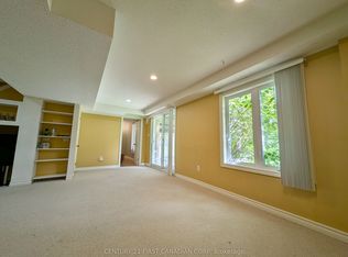 924 Guildwood Blvd, London, ON N6H 5S9