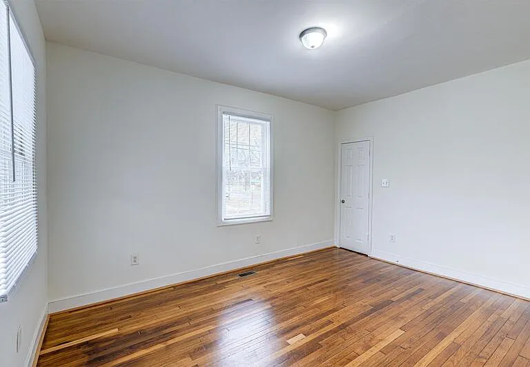 2922 Noble Ave #A — Photo 22