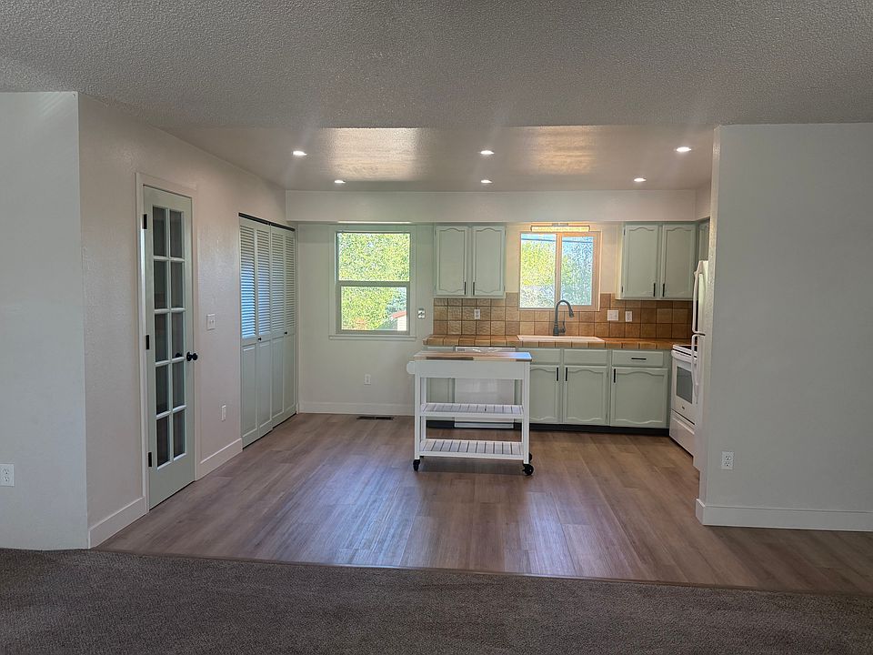 1st image of 1302A Kirman Ave #1302A